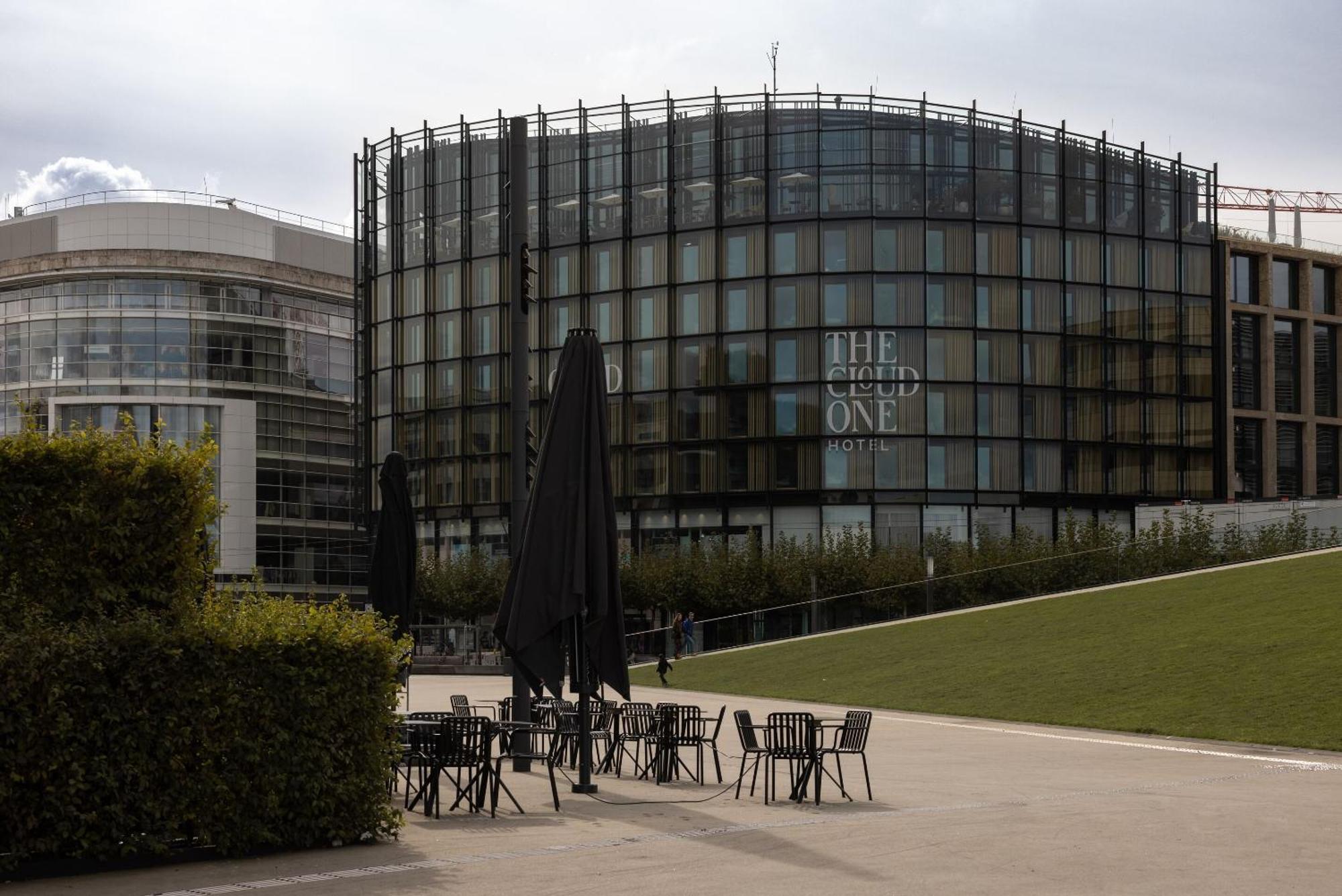 The Cloud One Duesseldorf-koebogen Hotel